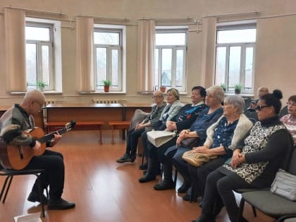 Вечер, наполненный музыкой и душевностью: Выступление Василия Зенина