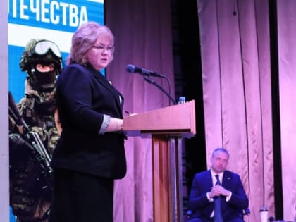 Елена Карпова отчиталась перед  депутатами районного СНД