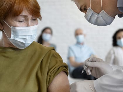 Владимир открывает новый пункт вакцинации от гриппа и пневмококка