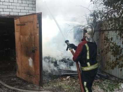 В Суздальском районе сгорела автомастерская