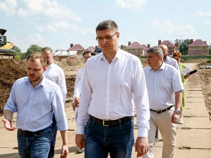 Губернатор Александр Авдеев осмотрел стройплощадку новой школы в Суздале