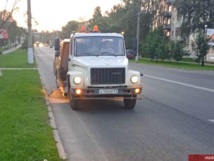 Сегодня летнюю уборку Владимира выполняют 29 единиц техники и 50 рабочих «ЦУГД»