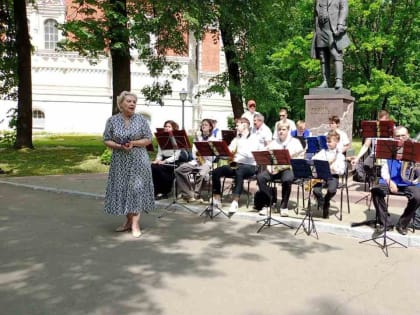 Первый концерт духовой музыки в сквере у Музея хрусталя им. Мальцовых состоялся!
