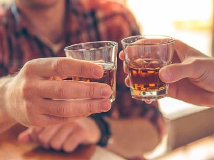 Собутыльника обокрал и на славу погулял