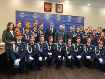 Глава МЧС России Александр Куренков встретился с кадетами школы №8 г.Коврова