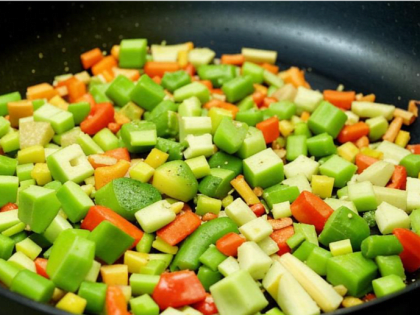 Владимирцам рассказали, какие овощи при жарке выделяют трансжиры