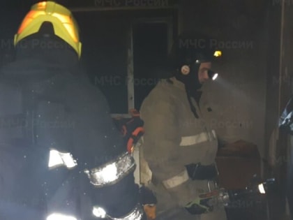 На пожаре эвакуировали 15 человек