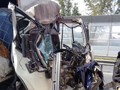 Во Владимирской области после столкновения двух грузовых авто госпитализировали мужчину