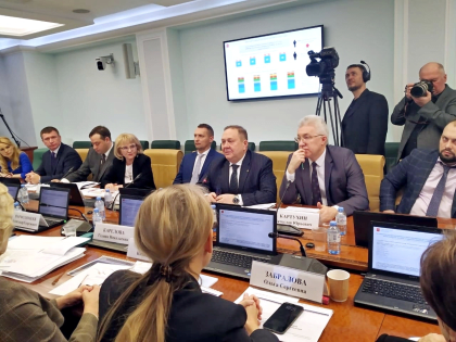 14 февраля Министр социальной защиты населения приняла участие в заседании в Совете Федерации Федерального собрания РФ