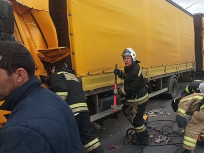 На Южной объездной дороге Владимира столкнулись два большегруза