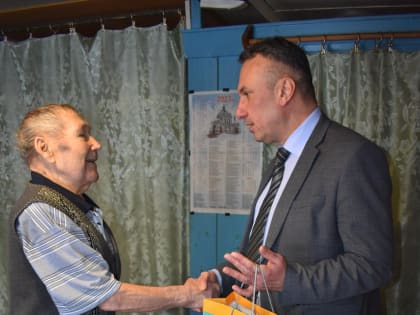 Глава  Гусь-Хрустального района Алексей Кабенкин поздравил  участников Великой Отечественной войны