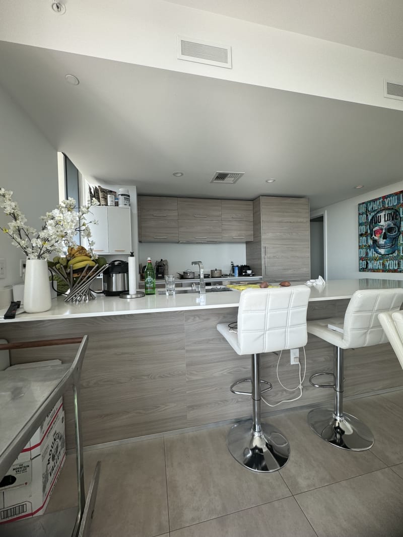 Full kitchen