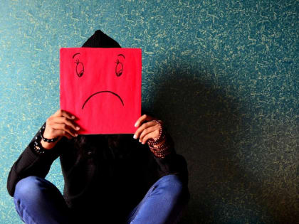 Врач из Новосибирска посоветовала лечить сезонную депрессию витаминами