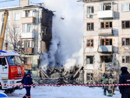 В Новосибирской гимназии проводят уроки мужества в честь ученика, спасавшего людей на Линейной