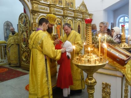 Архиерейская Литургия в Кафедральном соборе г. Карасука в день памяти свт. Филиппа, митрополита Московского и всея России, чудотворца