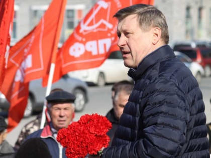 Новосибирская КПРФ будет участвовать в выборах губернатора региона