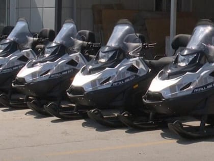 Полсотни снегоходов и УАЗов получили охотоведы Новосибирской области