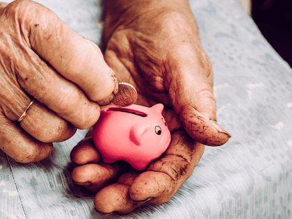 Стало известно каким пенсионерам поднимут выплаты с 1 марта