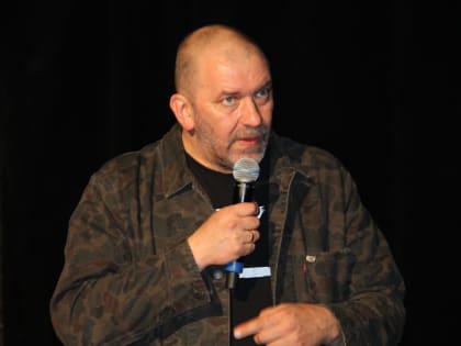 Политолог Александр Казаков презентовал в Новосибирске свою книгу о Путине