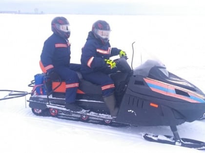 Рыбак на снегоходе потерялся на льду Обского моря