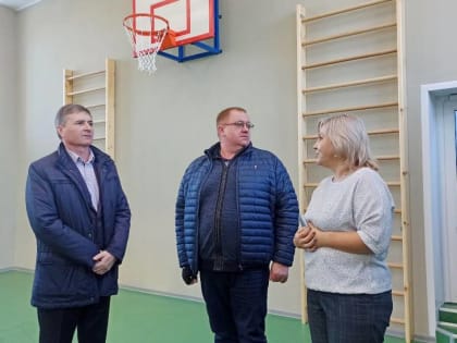 Спортзал в сельской школе в Искитимском районе открыли после ремонта