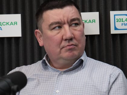 Новосибирцев просят не парковаться возле мусорных баков