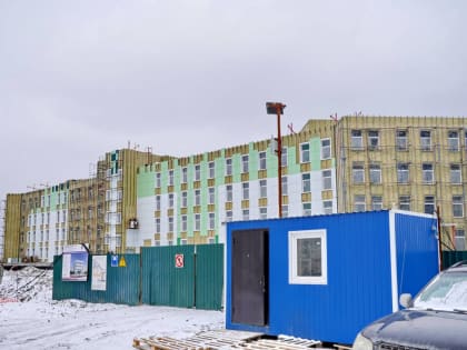 «Партийный десант» проконтролировал строительство поликлиники в Октябрьском районе Новосибирска
