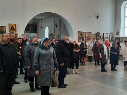 Молебен за здравие и благополучие защитников Отечества отслужили в Барабинске