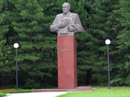 Алексей Серебряков сыграет Михаила Лаврентьева в фильме об Академгородке