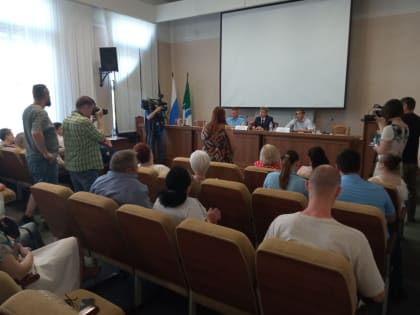 Мэр Новосибирска встретился с жителями Хилокского жилмассива