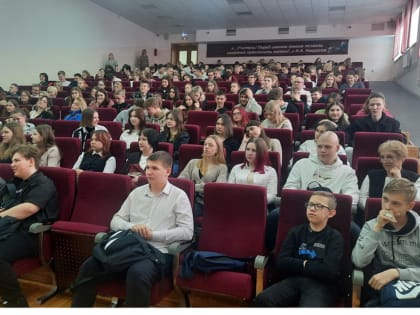 Академик РАН прочел лекцию школьникам ОбьГЭСа