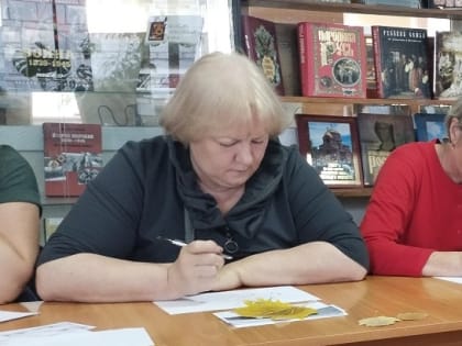 В Центральной библиотеке Бердска проходят бесплатные мастер-классы по нейрографике