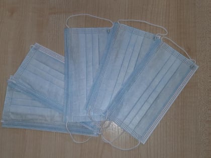 Треть компаний в Новосибирской области продолжают бороться с COVID-19