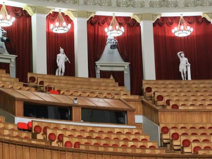 Легендарный балетмейстер Васильев показал свою «Анюту» зрителям НОВАТа