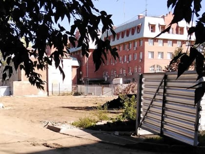 Мэрия ещё не приняла решение о судьбе оставшегося на Линейной пустыря