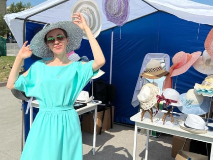 Наряды жительниц Новосибирска из прошлых эпох показали на Дне города