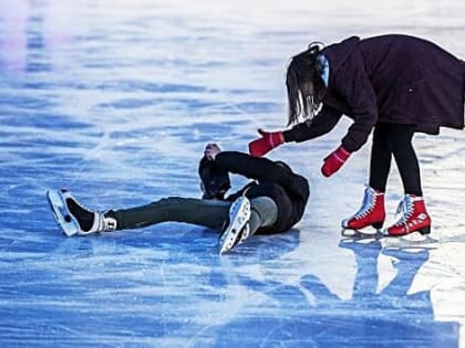 Где на каникулах в Новосибирске покататься на коньках