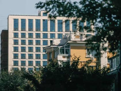 Рядом с кинотеатром Маяковский открыли одноименный клубный комплекс