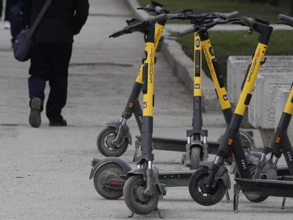 Суд запретил стихийную парковку самокатов на улицах Новосибирска