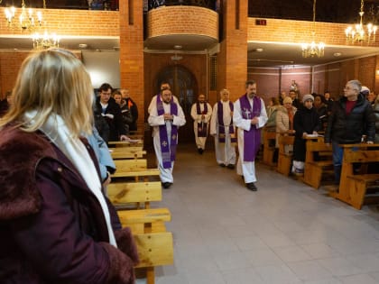 В Новосибирске Апостольский нунций в РФ возглавил Святую Мессу с участием всех католических епископов России (+ ФОТО)