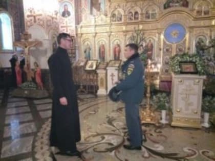 На усиленное дежурство заступили сотрудники МЧС во время проведения рождественских мероприятий