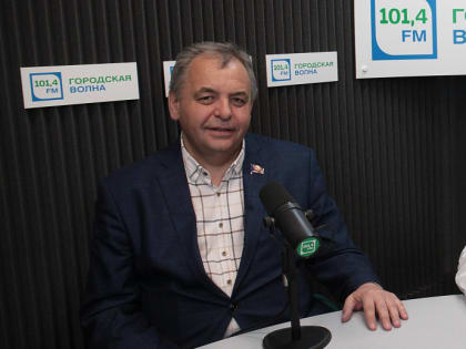 Зачислять в вузы всех отслуживших в армии предложил новосибирский депутат