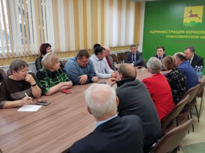 Газ и чистую воду по-прежнему ждут жители Новосибирской области. Александр Аксёненко встретился с жителями Кочковского района