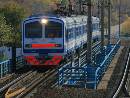 Снимай наушники и капюшон: как обезопасить себя на железной дороге