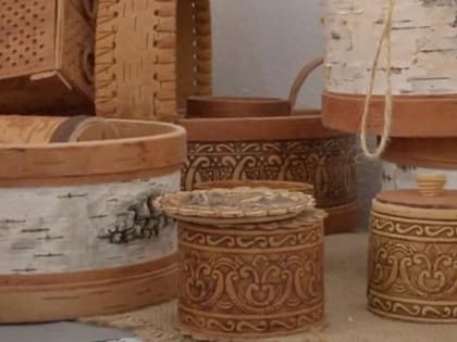 Современные сумки и часы из берёсты делают новосибирские умельцы