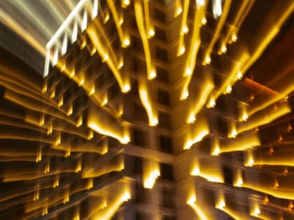 Если вы пропустили: 60-этажный небоскрёб, ванна для книг и усатые доктора