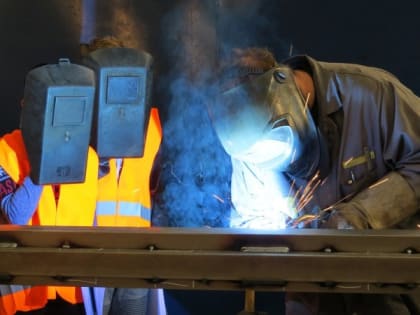 В Новосибирске слесарь депо портил двигатели локомотивов ради повышения зарплаты