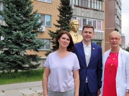Депутат Аксёненко оценил продвижение в работе по скверу на Демакова