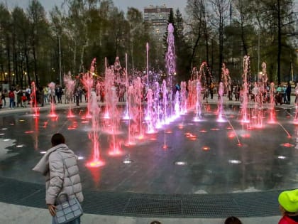 Стало известно, когда включат светомузыкальный фонтан в Центральном парке