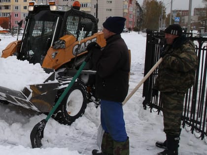 Где будут убирать снег с 23 по 27 февраля в Новосибирске — список улиц